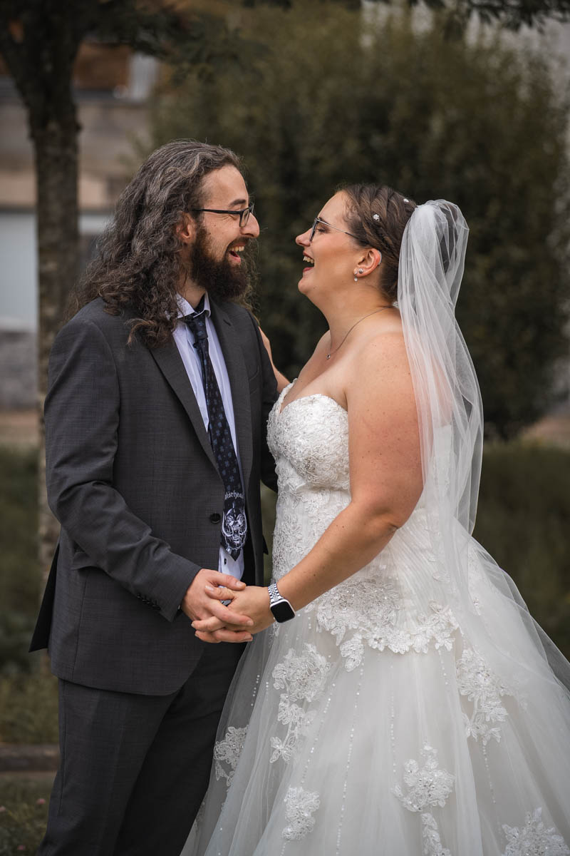 Hochzeitsfoto im Grünen