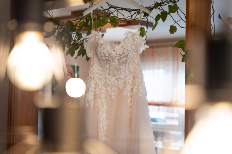 Das Hochzeitskleid der Braut